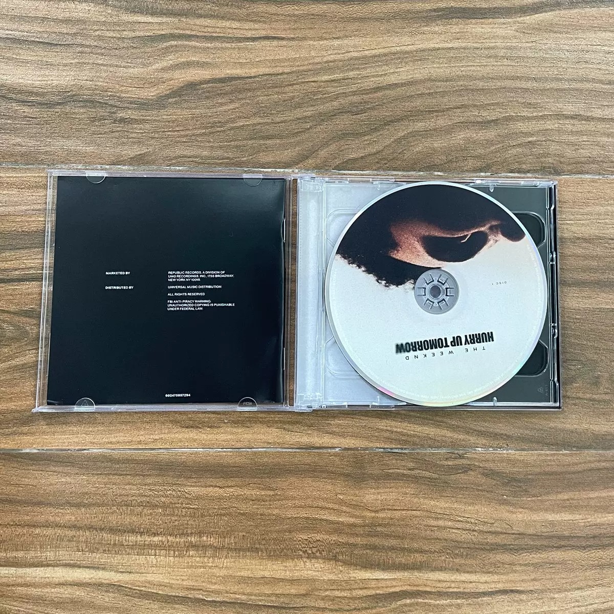 The Weeknd Hurry Up Tomorrow T - Audio Music New บทวิจารณ์และราคา
