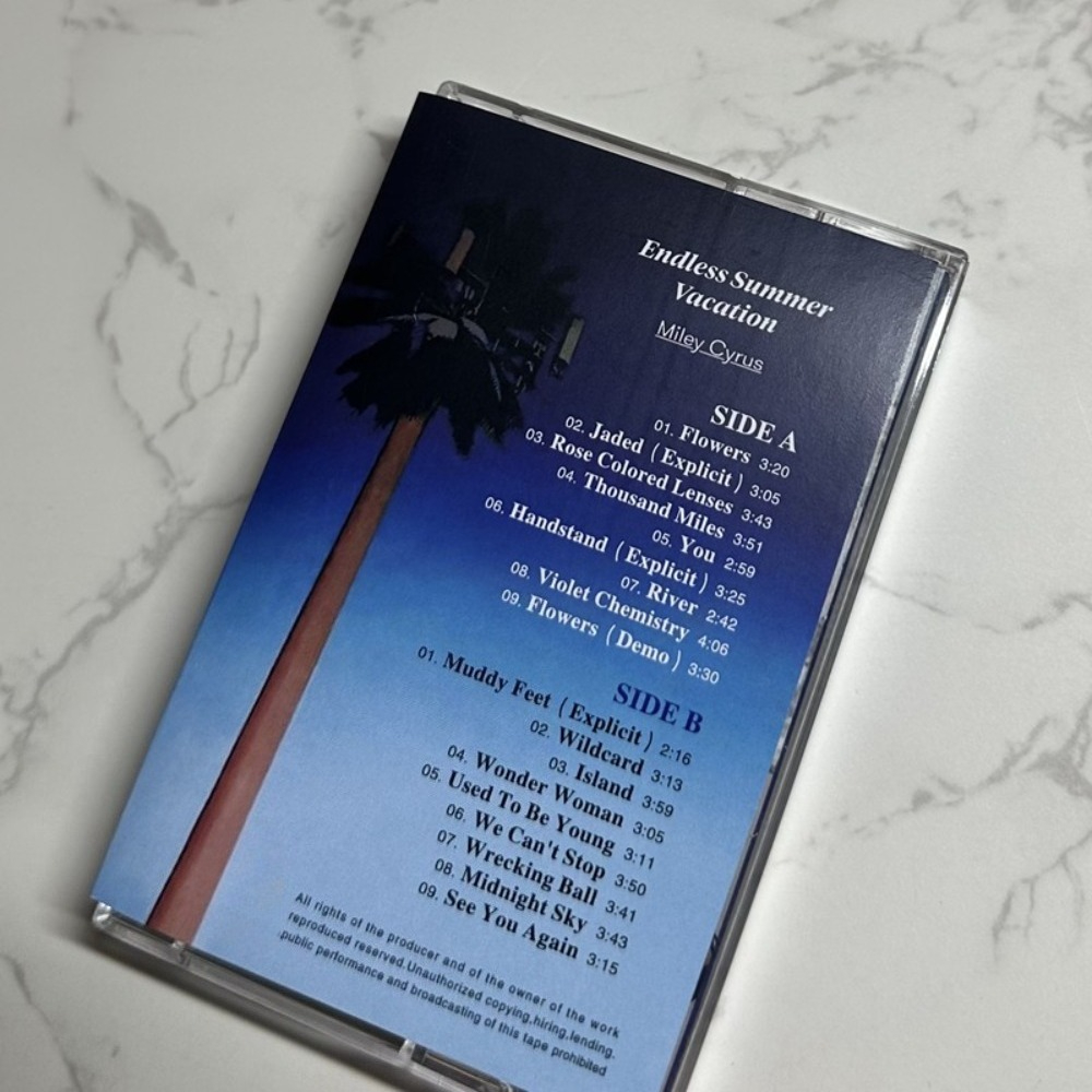 Miley Cyrus Cassette Tape | En - Audio Music New บทวิจารณ์และราคา