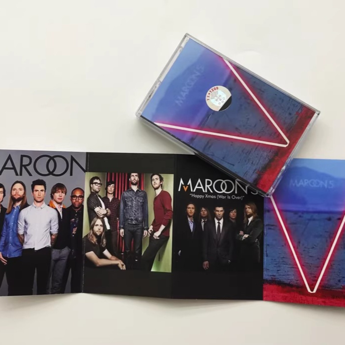 Maroon 5 V Cassette Tape Engli - Music Song Audio บทวิจารณ์และราคา
